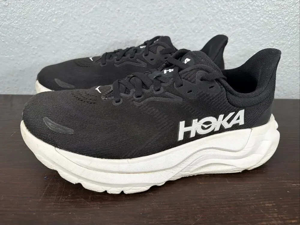 Hoka Arahi 8 Wide Women's Size 8.5D Black White Running Shoes Comfort Sneakers